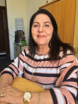 QUE SECRETÁRIA DIFERENTE É ESTA?
