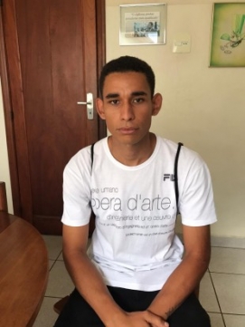 13º E EMPREGOS DE FIM DE ANO NÃO ACABAM COM O DESEMPREGO