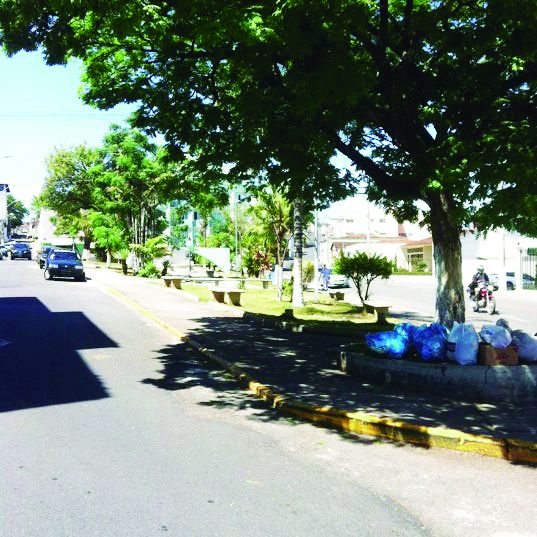 A PRAÇA É NOSSA! EXEMPLO DE CIDADANIA!
