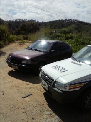 CARRO ROUBADO É RECUPERADO