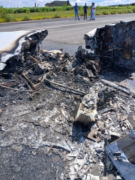 “A ESCOLA NÃO ME PASSOU, ATÉ HOJE, OS DOCUMENTOS NECESSÁRIOS”