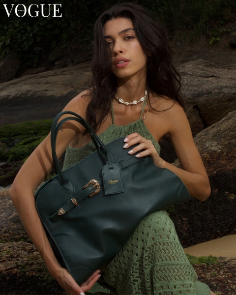 “A VIDA SORRIU E EU ACORDEI NA CAPA DA VOGUE”