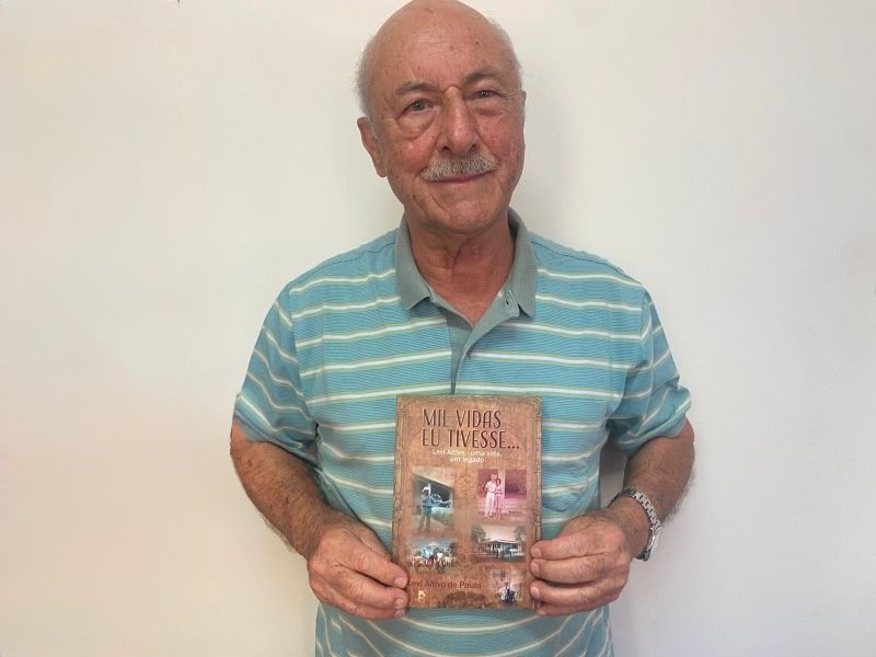 EMPRESÁRIO LANÇA A SUA AUTOBIOGRAFIA 