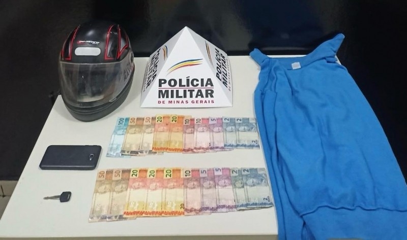DUPLA ASSALTA MERCEARIA, MAS É PRESA