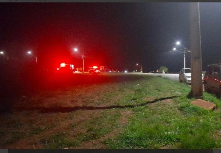 CAMINHÃO ATROPELA E MATA JOVEM 