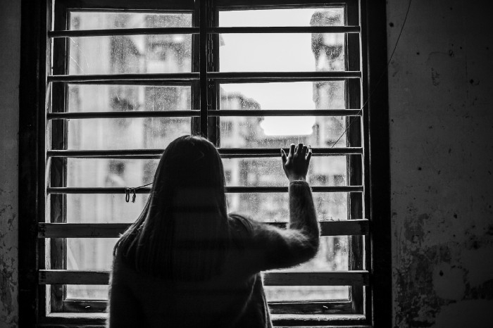 MULHER TRAFICANTE E FORAGIDA É CAPTURADA