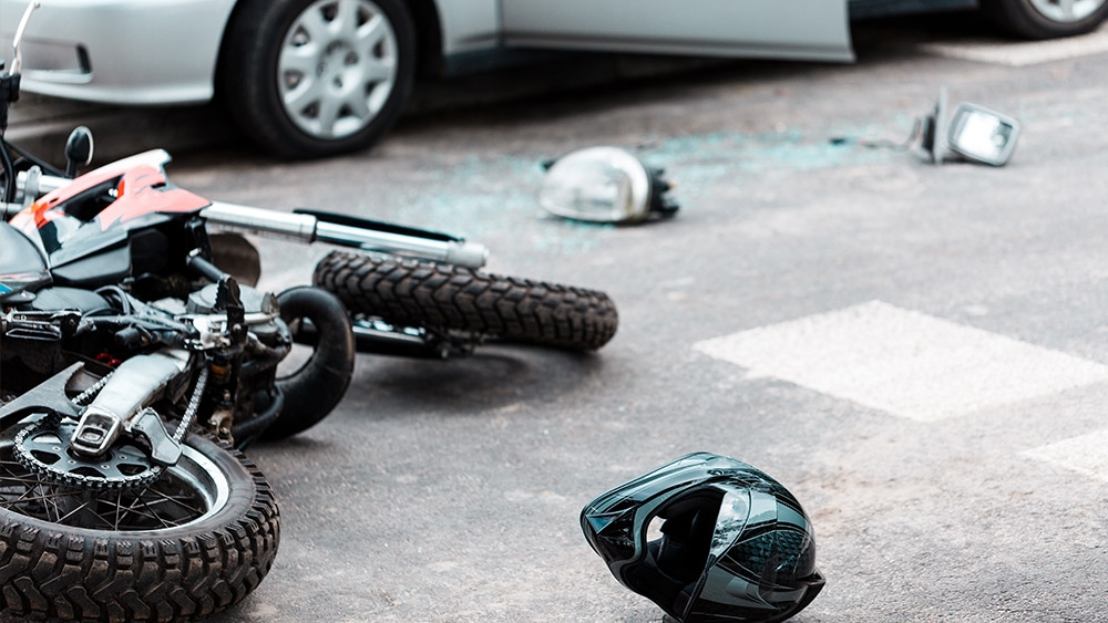 BATIDA DE CARRO COM MOTO, NO PROVIDÊNCIA