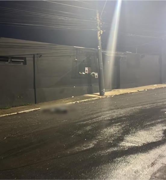 MORTO A FACADAS, EM FRENTE A CASA DE SHOWS