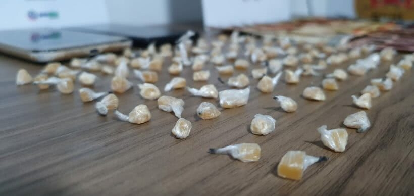 MENOR, DE NOVO, E 125 PEDRAS DE CRACK