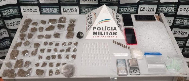 
DUAS MULHERES PRESAS POR TRÁFICO E POSSE DE ARMA
