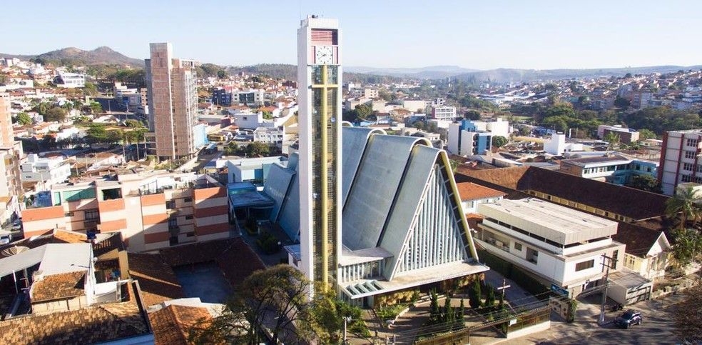 DEPUTADO GARANTE RECAPEAMENTO ASFÁLTICO DE DIVERSAS RUAS DA CIDADE 