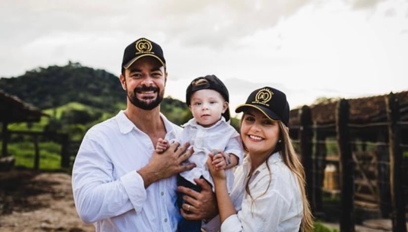 “EU A AMEI, INTENSAMENTE, MAS PODERIA TER AMADO MAIS AINDA...”
